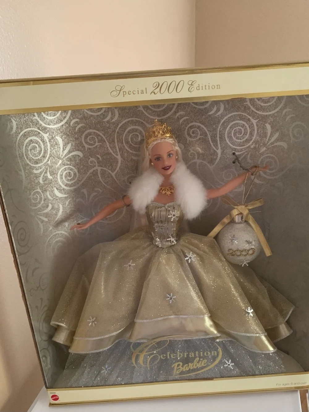 Mattel Celebration Barbie 2000 Millennium Holiday Doll Gold Dress Vintage NIB